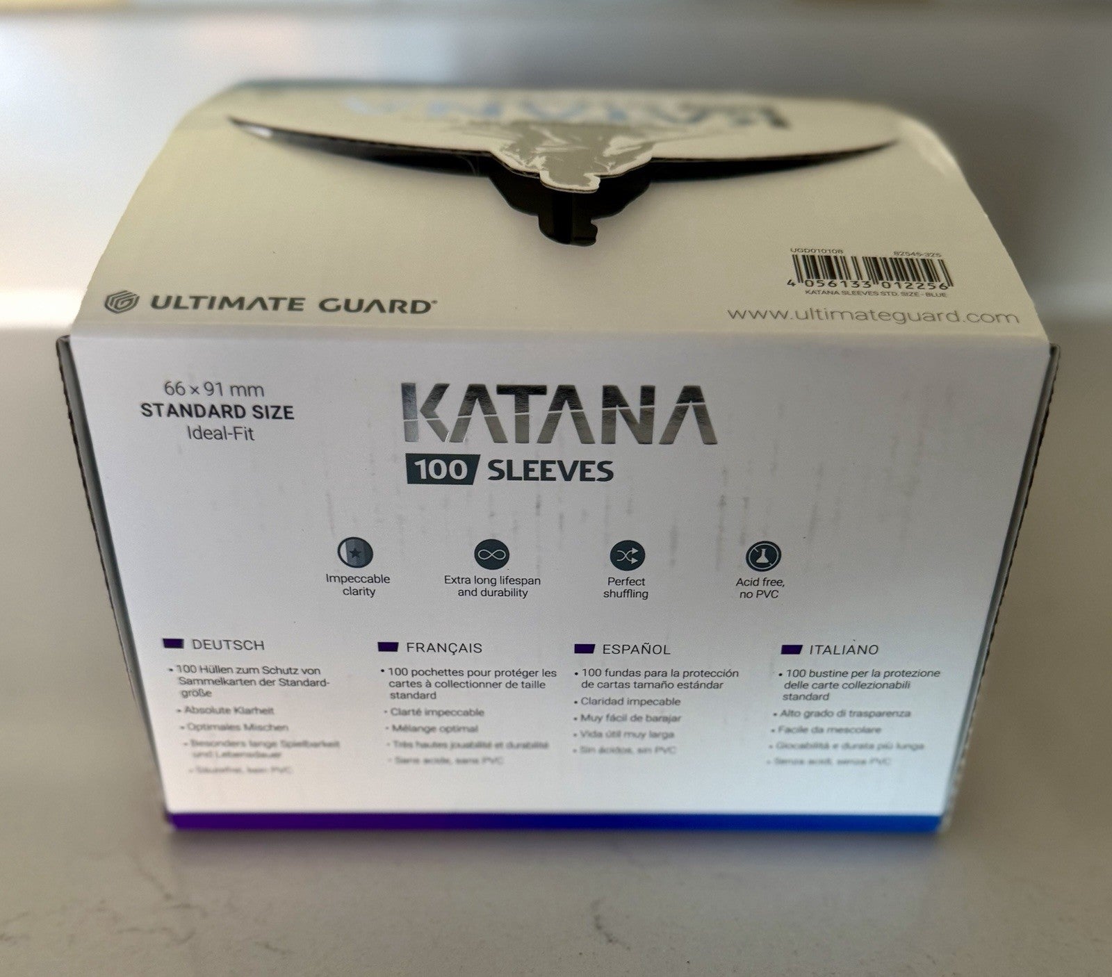 Ultimate Guard Katana Sleeves – Blue (100 Standard Size Sleeves)