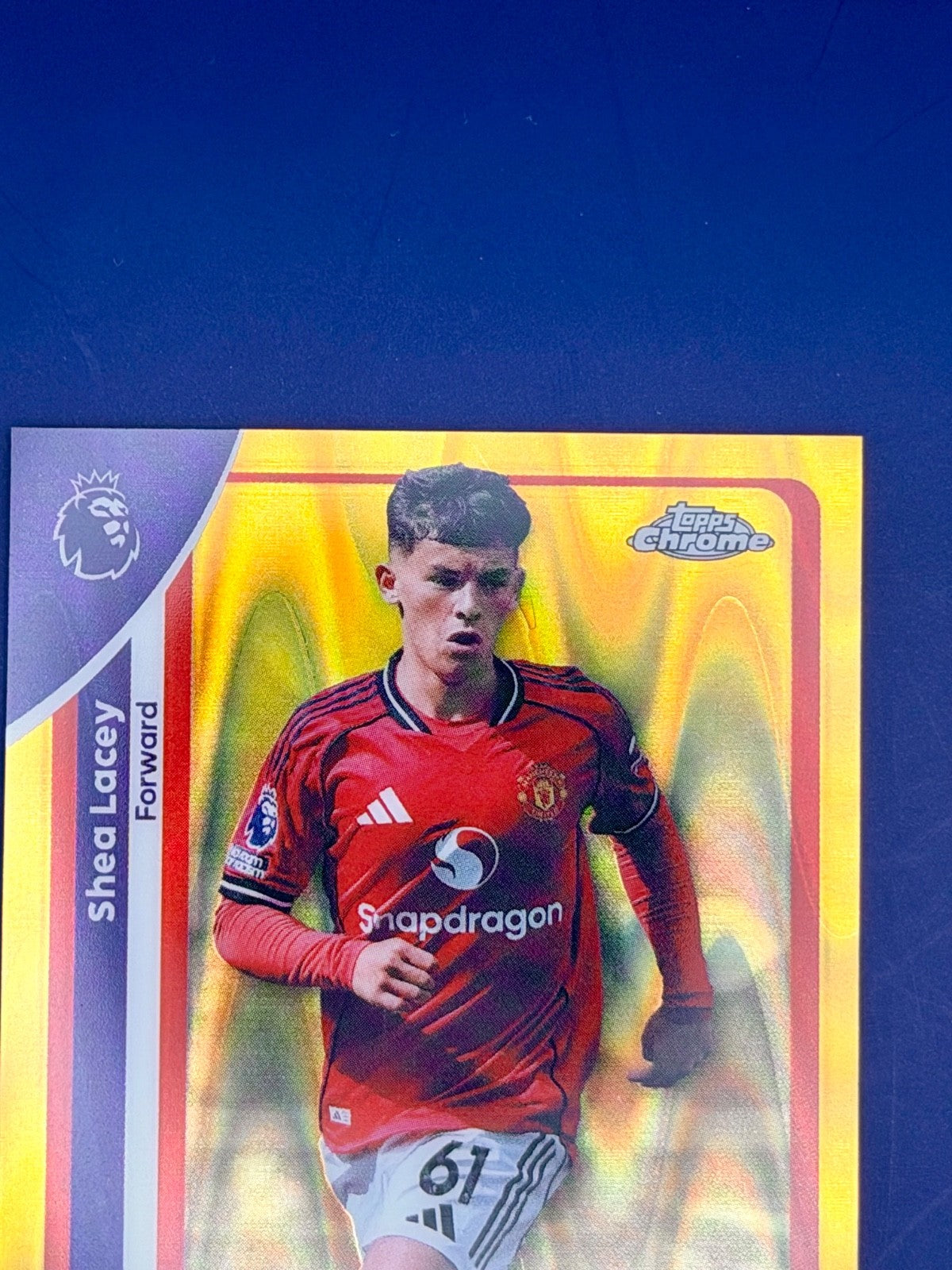 2025-26 Topps Chrome Shea Lacey Rookie Man Utd Gold Wave Refractor /275