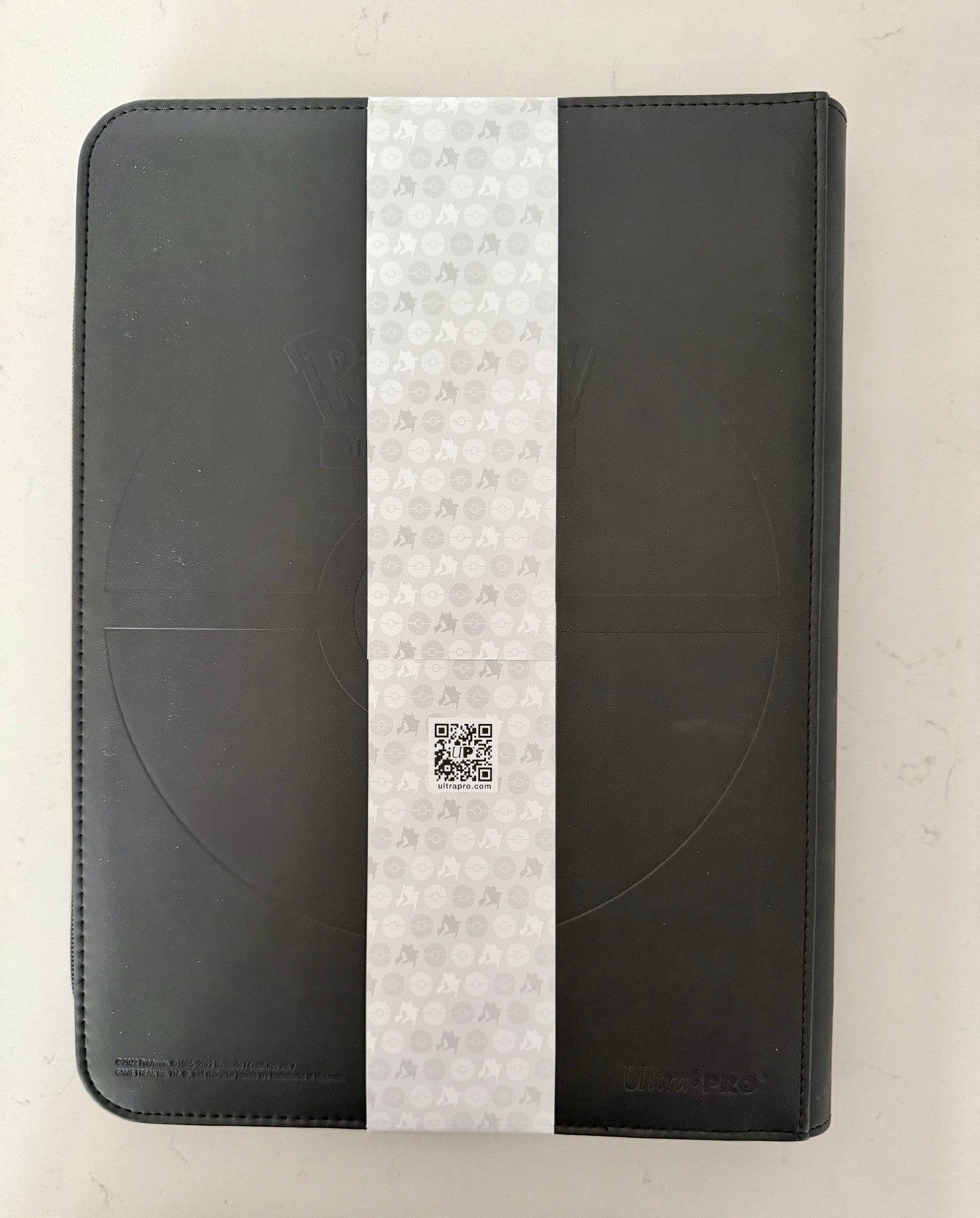 ULTRA PRO Elite Series Pikachu 9 Pocket Zip Pro-Binder Holds 360 Cards New