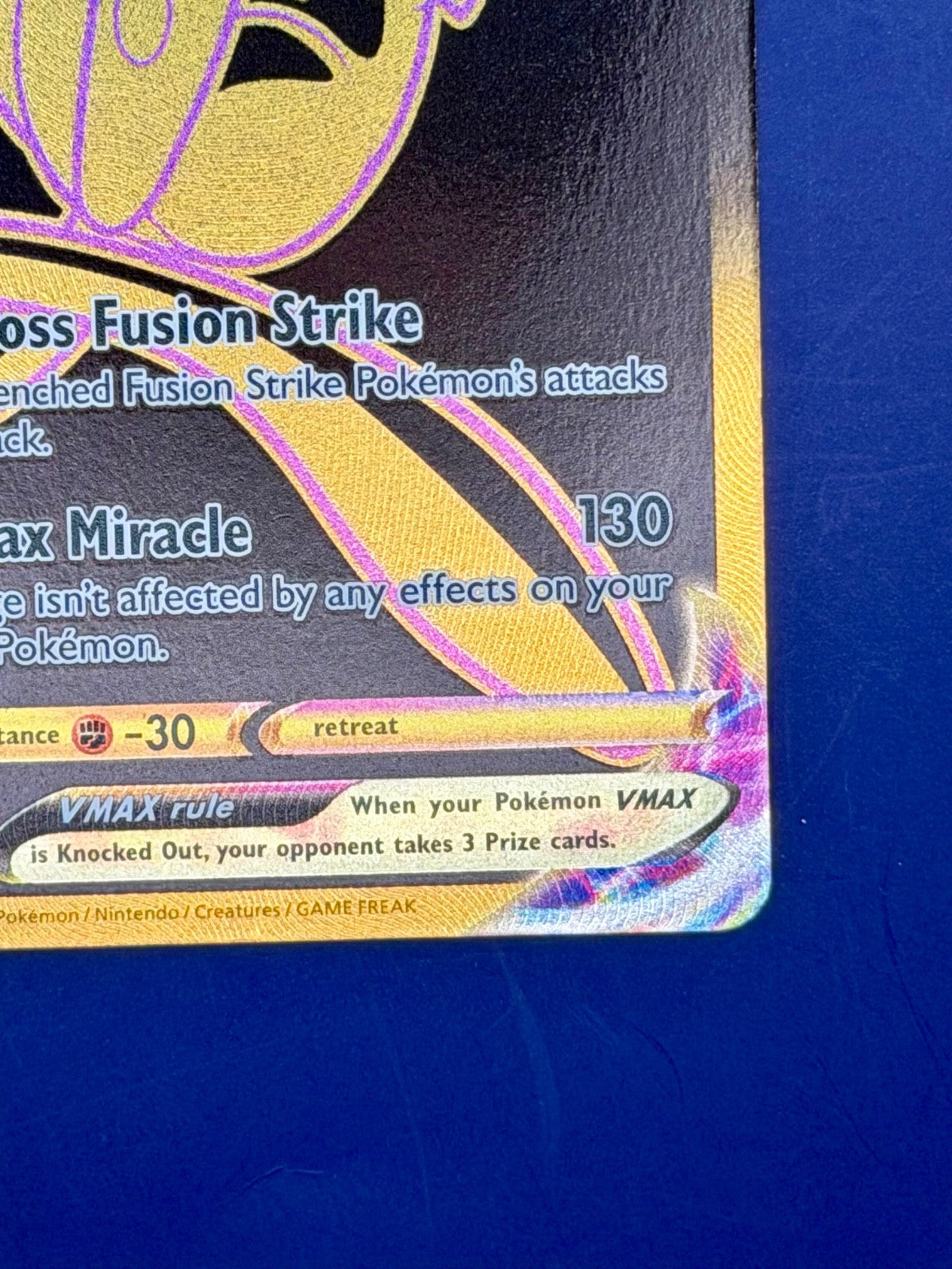 Pokémon Fusion Strike - Mew VMax Black And Gold - TG30/TG30 