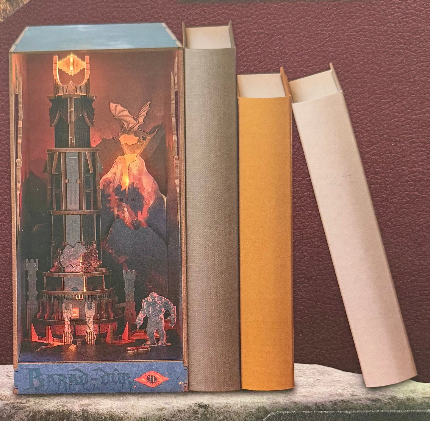 The Lord Of The Rings Tiny Adventures Book Nook Mini Diorama Barad-Dur 23cm