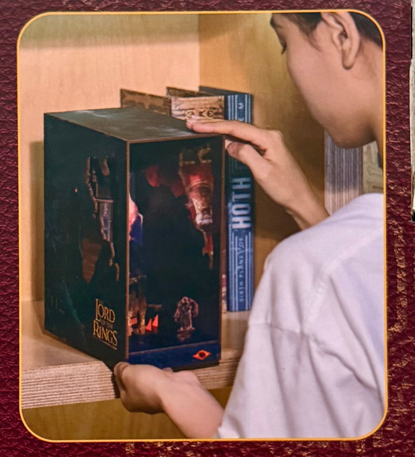 The Lord Of The Rings Tiny Adventures Book Nook Mini Diorama Barad-Dur 23cm