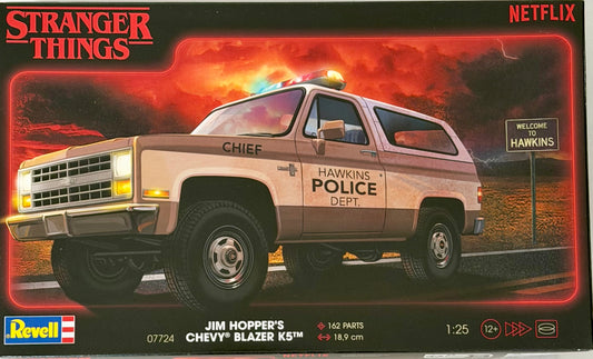 Stranger Things Model Kit 1/25 1985 Chevrolet K5 Blazer 19 cm Revell